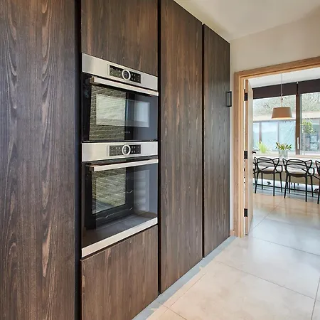Host & - Sleeper Holiday home